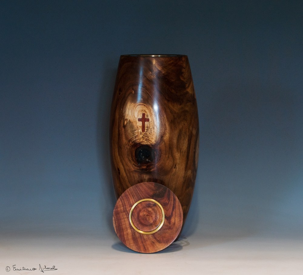 Koa urn with brass threads   Koa urn with brass threads